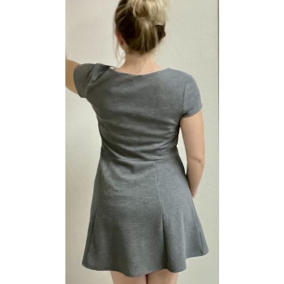 H&M Divided Grey Mini Dress - Picture 4 of 7
